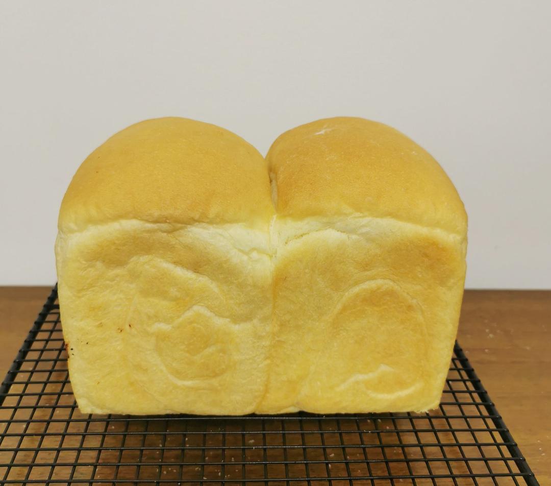 奶香浓郁的奶酪吐司