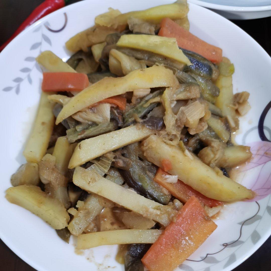 东北家常菜—茄子条炒土豆