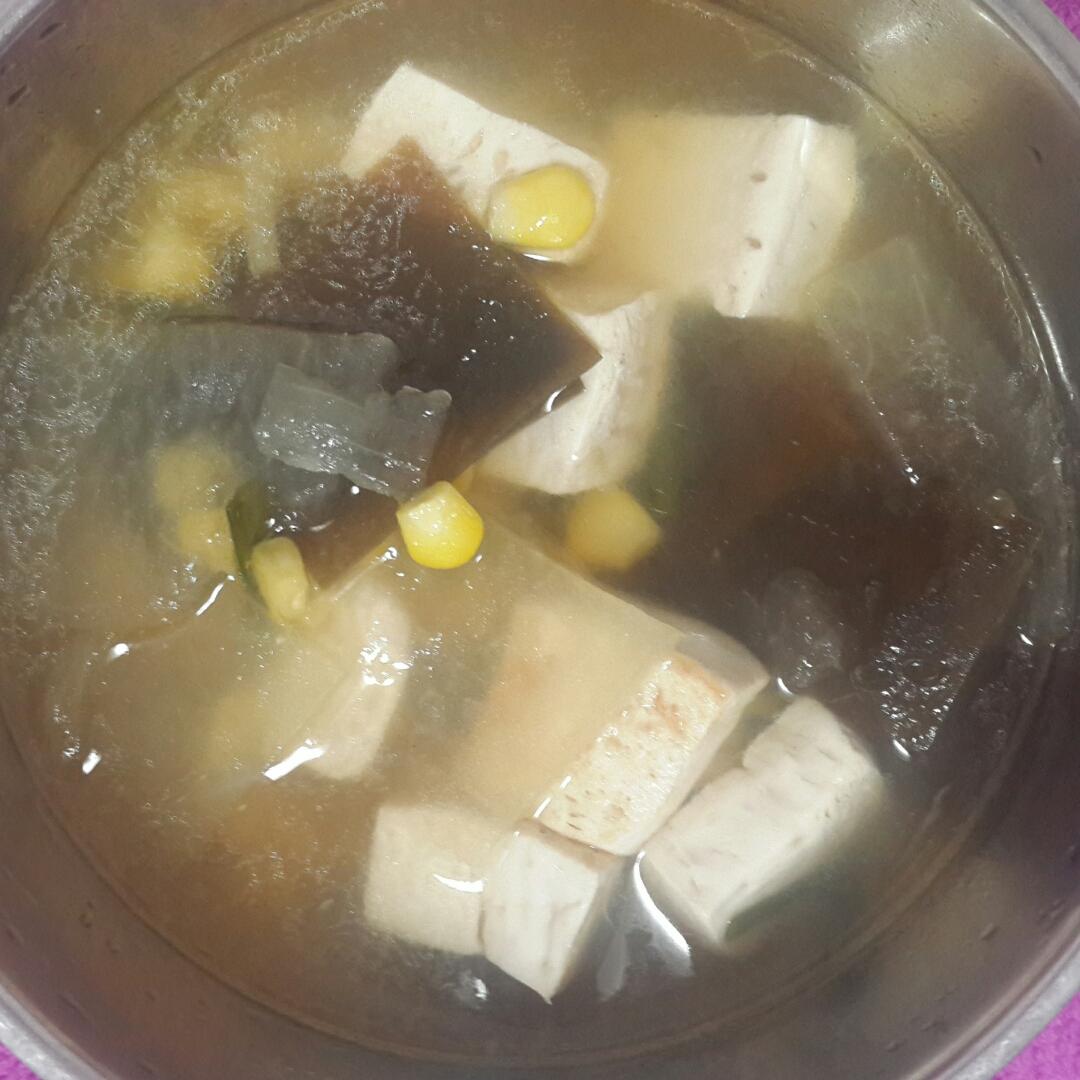 海带豆腐冬瓜汤