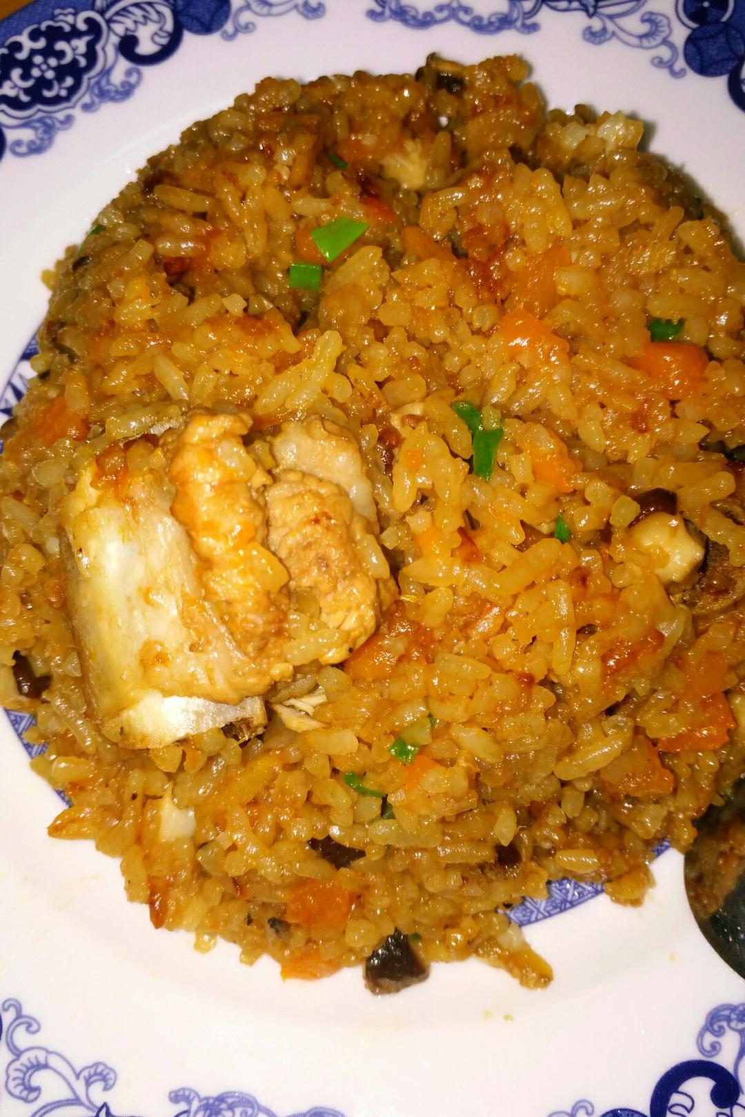 喷香排骨焖饭（爆好吃）