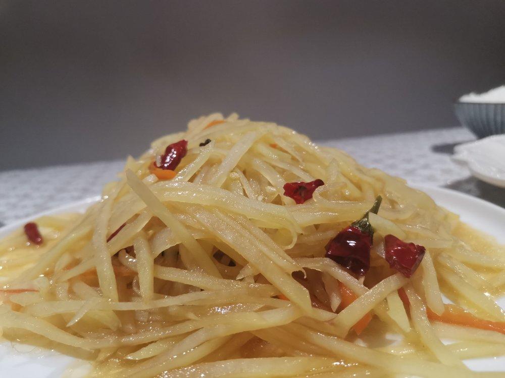 在家也能做出馆子味儿的醋溜/炝炒/酸辣土豆丝（就是那道看似简单，实则步步玄机的土豆丝）