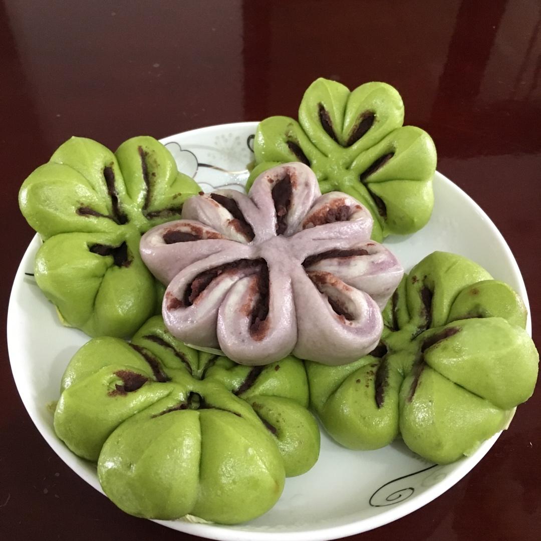 幸运四叶草面包