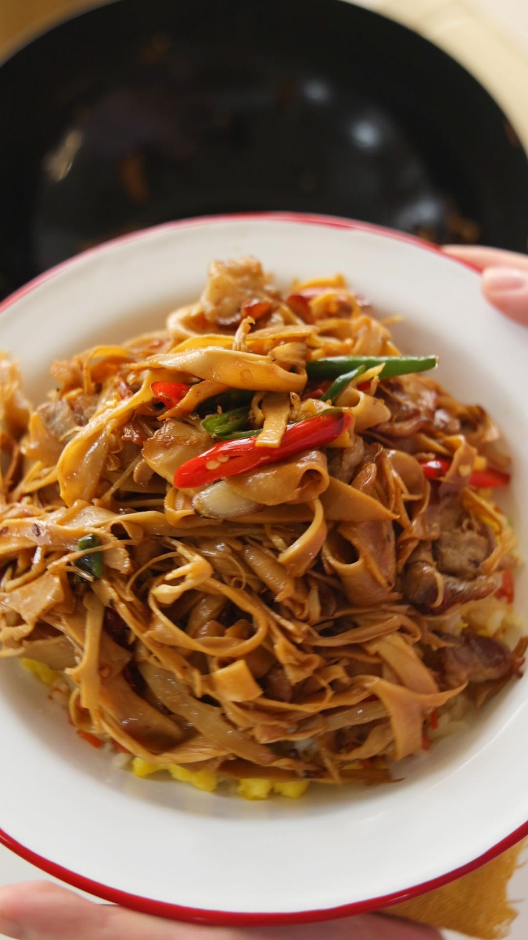 糯米笋炒肉的做法