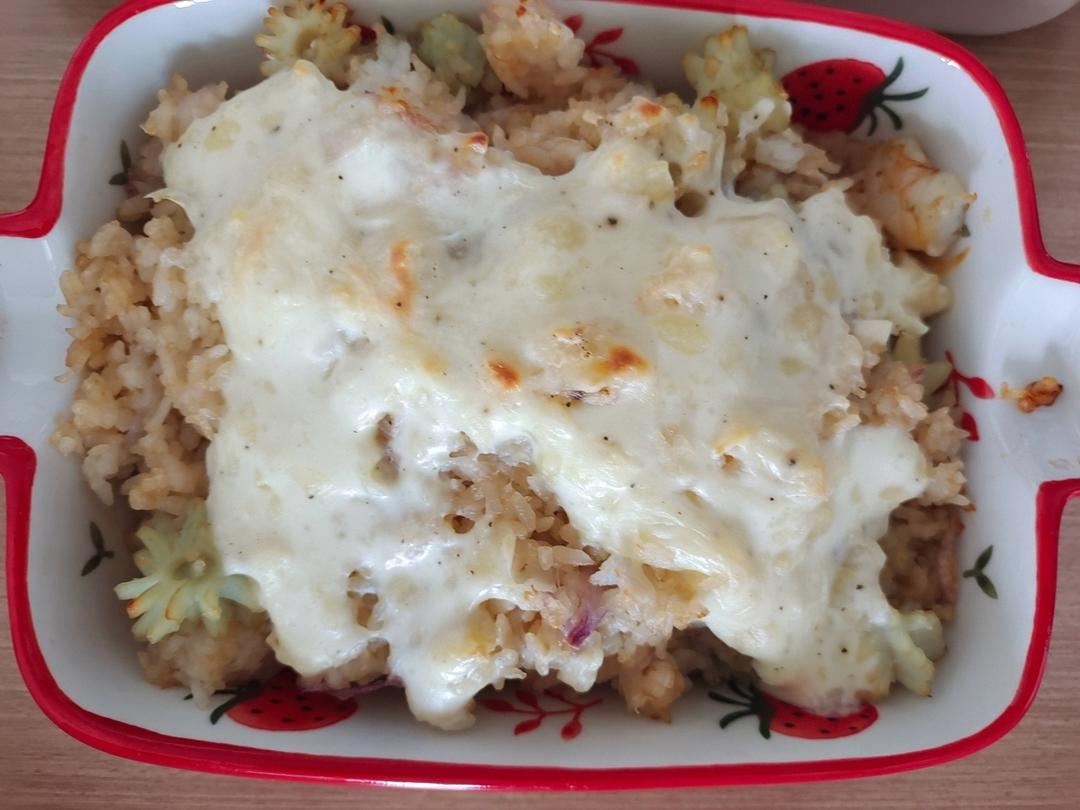 海鲜焗饭 Seafood Fried Rice with Cheesy Topping