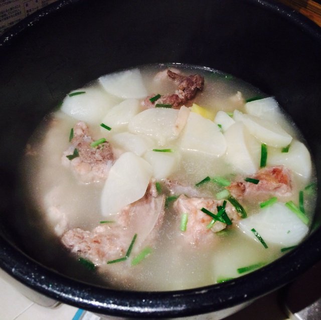 清炖排骨萝卜汤