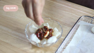 4分钟快手点心，百变滋味烤年糕，日式搭配蜜豆，韩式搭档辣酱的做法 步骤6