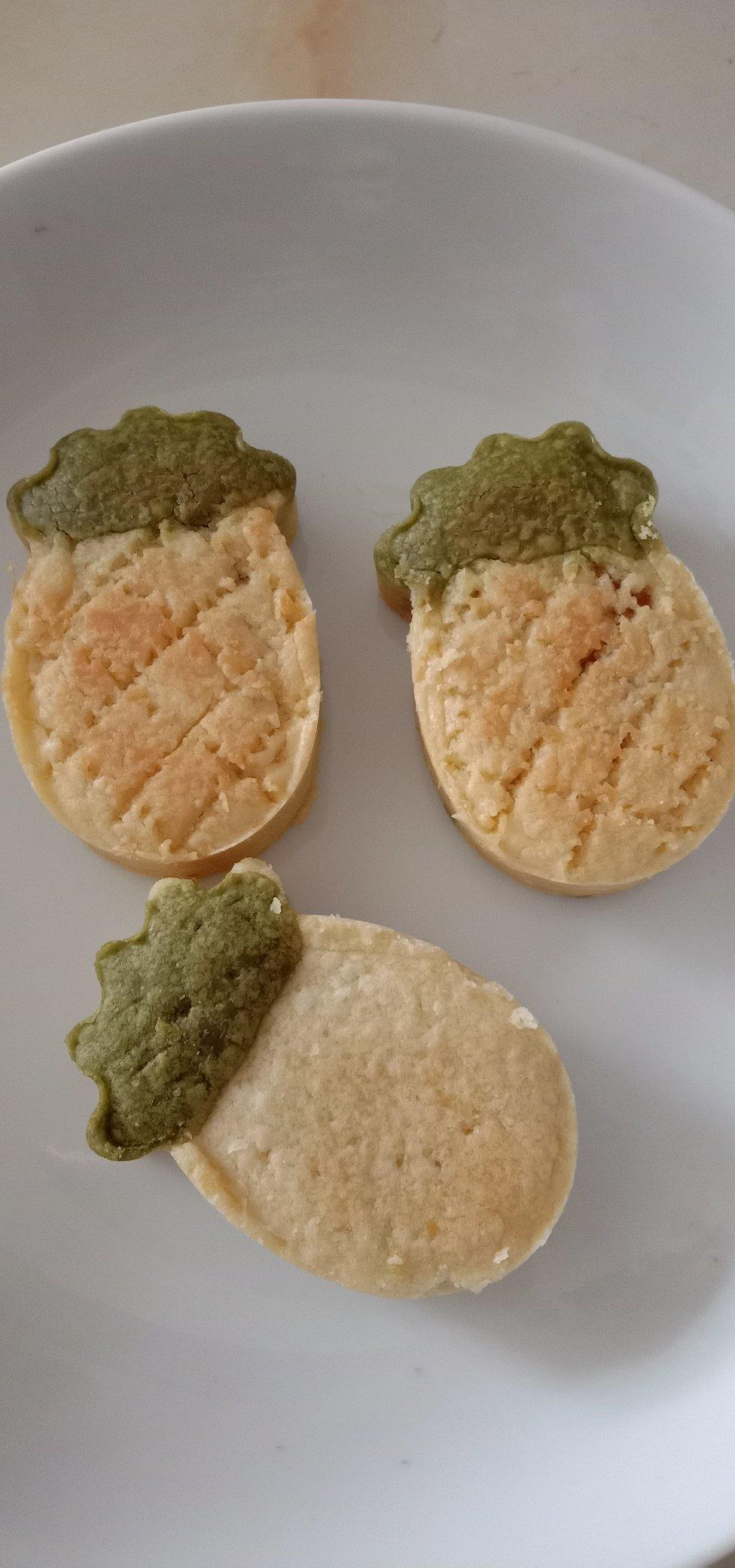应季而食－－酥掉渣的凤梨酥
