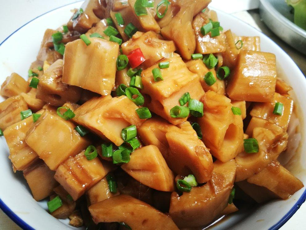 几分钟就搞定的香脆藕丁，确定不试一下吗？