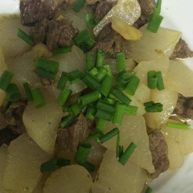 牛肉炖萝卜