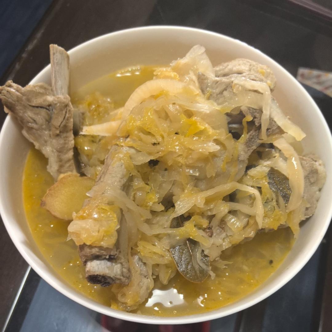 唉呀贼老香的【酸菜排骨】
