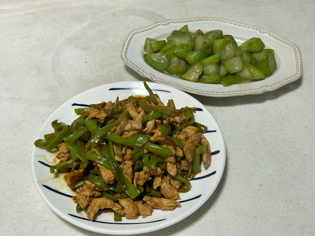 素炒丝瓜|这样做绝了！简单又好吃！