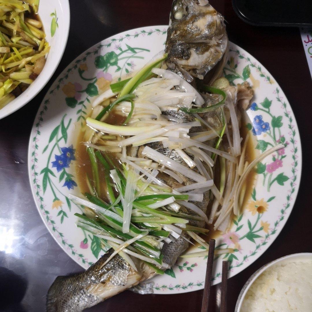 清蒸鲈鱼