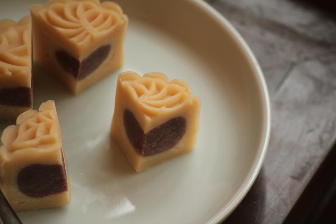 桃山皮—蛋黄莲蓉月饼