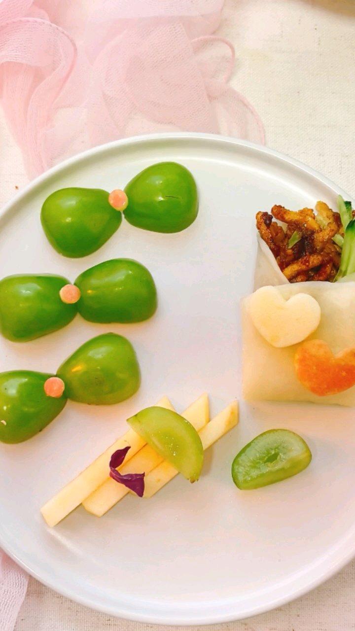 迷你蝴蝶结葡萄