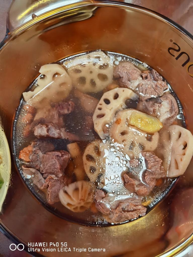 莲藕排骨汤的做法