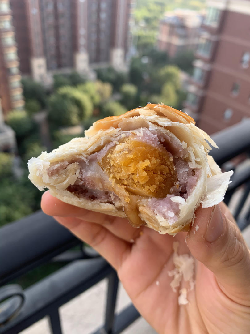 超级香酥拉丝麻薯蛋黄酥（黄油版）不喜大油的朋友也可以尝试噢