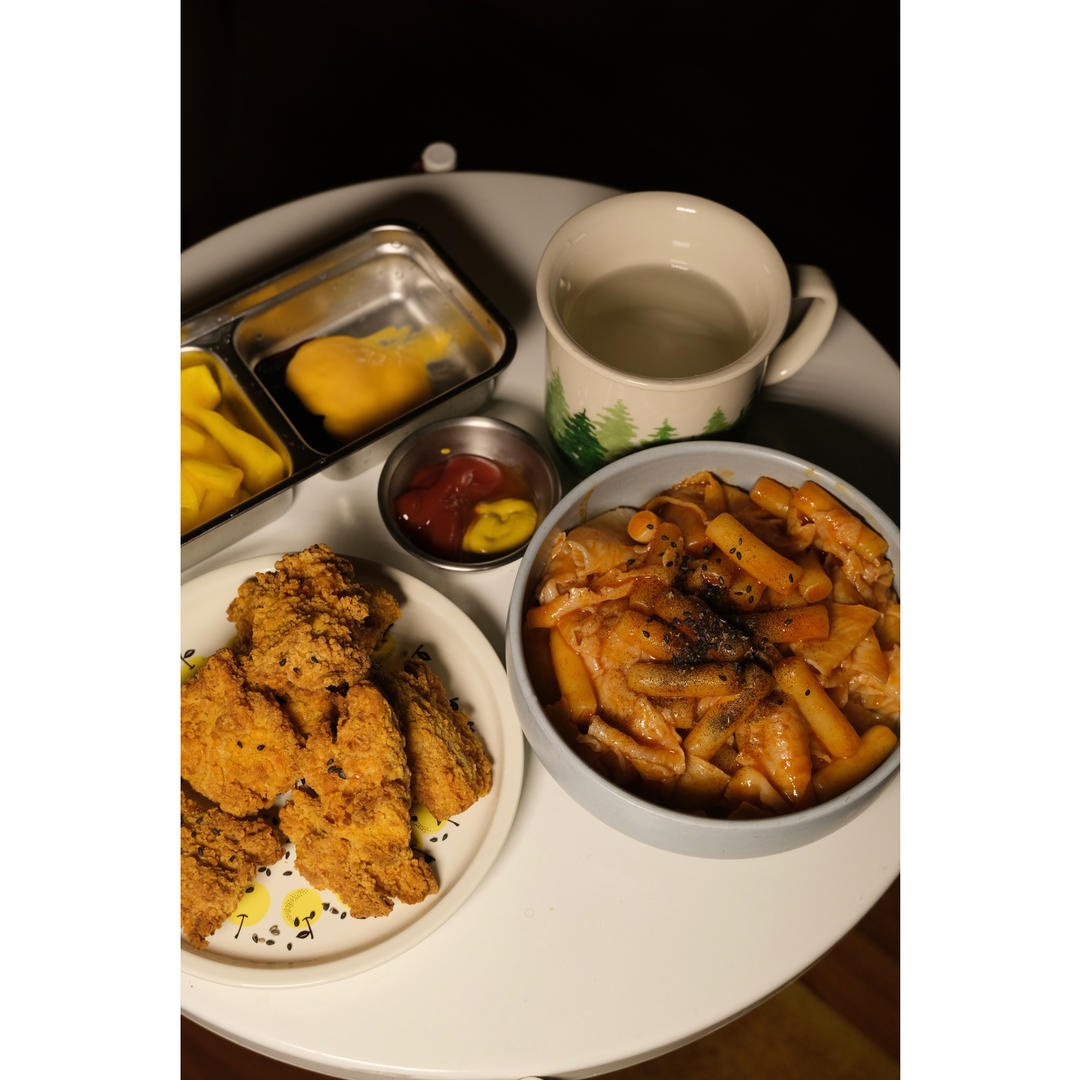 忙里偷闲吃饭饭