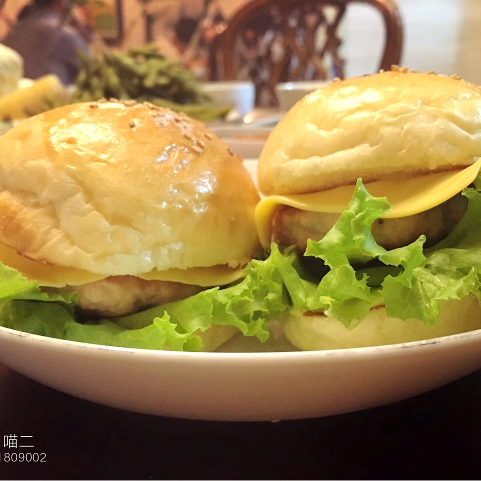 肯德基早餐汉堡轻松在家做 ---『玉米鸡肉汉堡包』