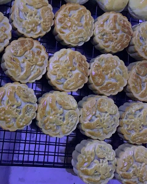 不用转化糖浆的木糖醇伍仁月饼