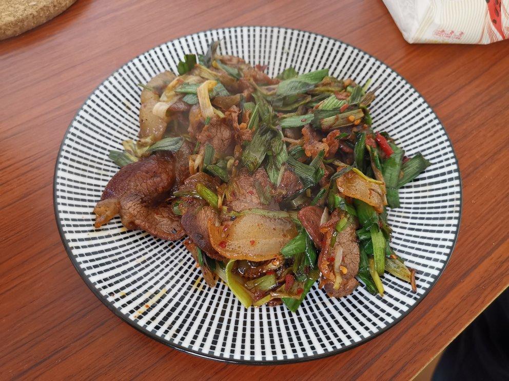 大蒜炒腊肉