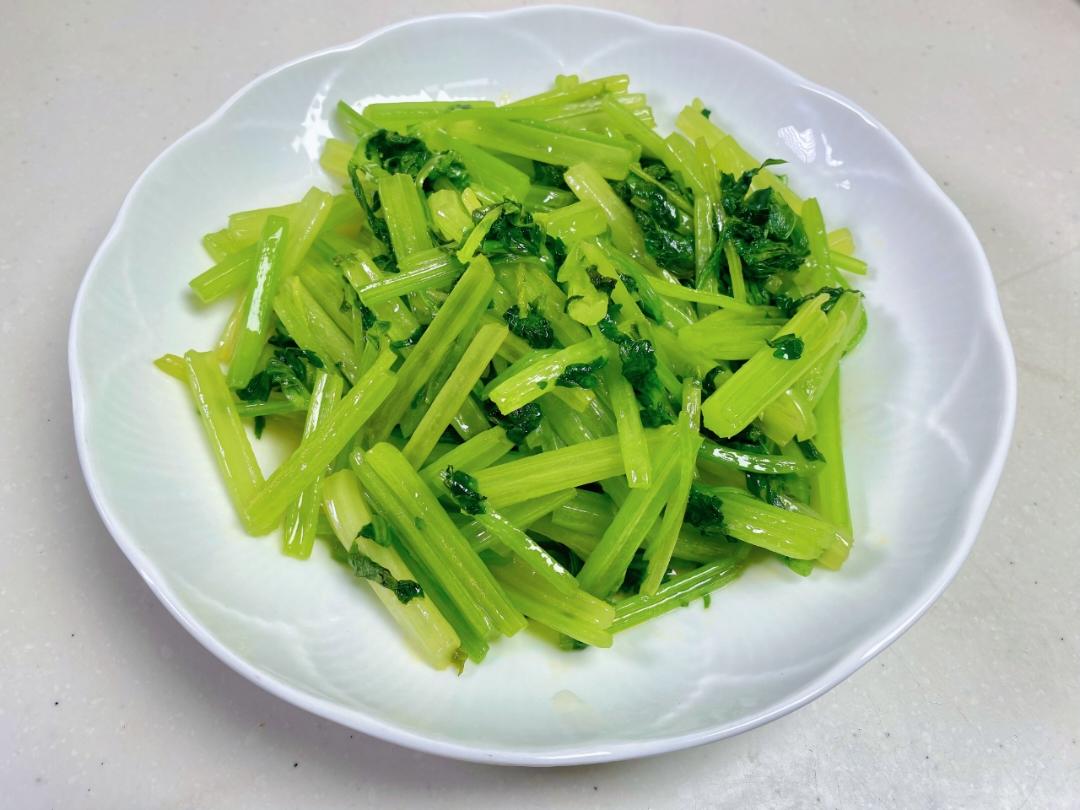 清炒小香芹｜轻食素菜