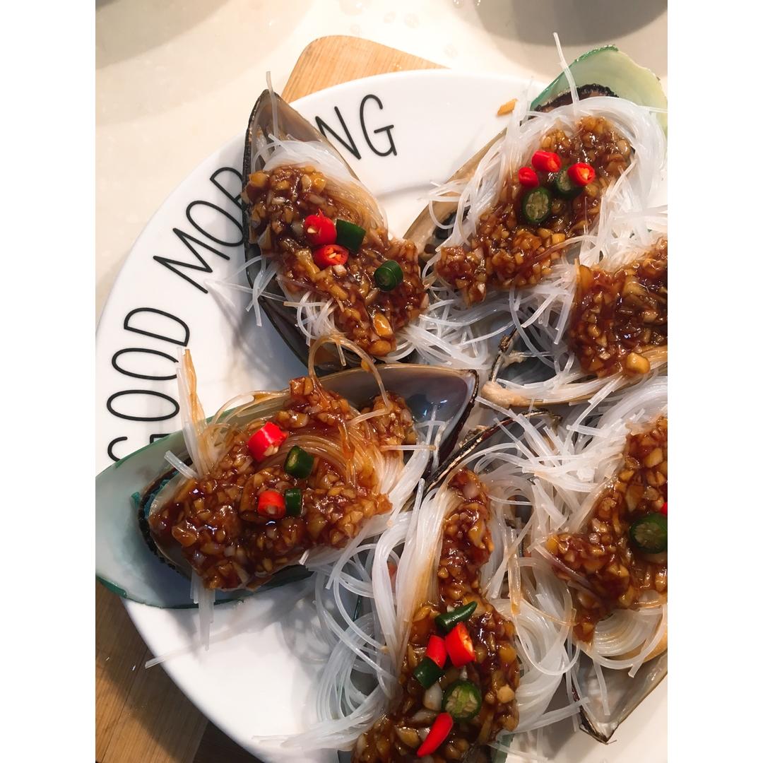 粉丝蒜蓉蒸青口螺