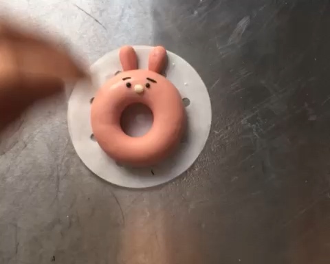 小兔甜甜圈馒头_附视频的做法 步骤16