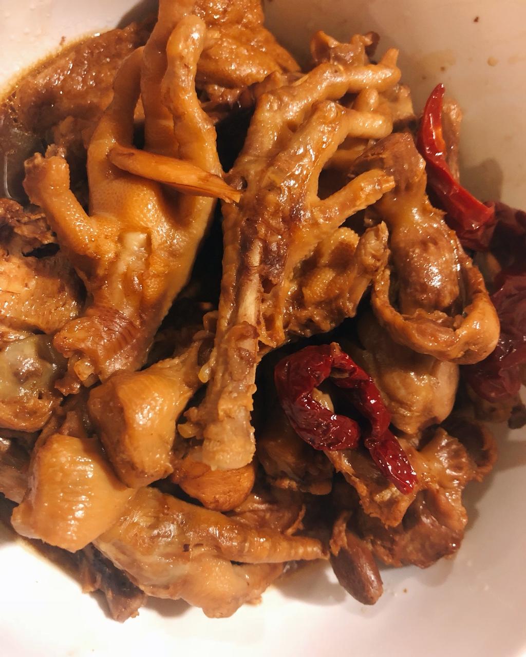 卤鸡脚