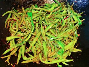 超级下饭的青椒扁豆丝❗️好吃不胖～的做法 步骤9
