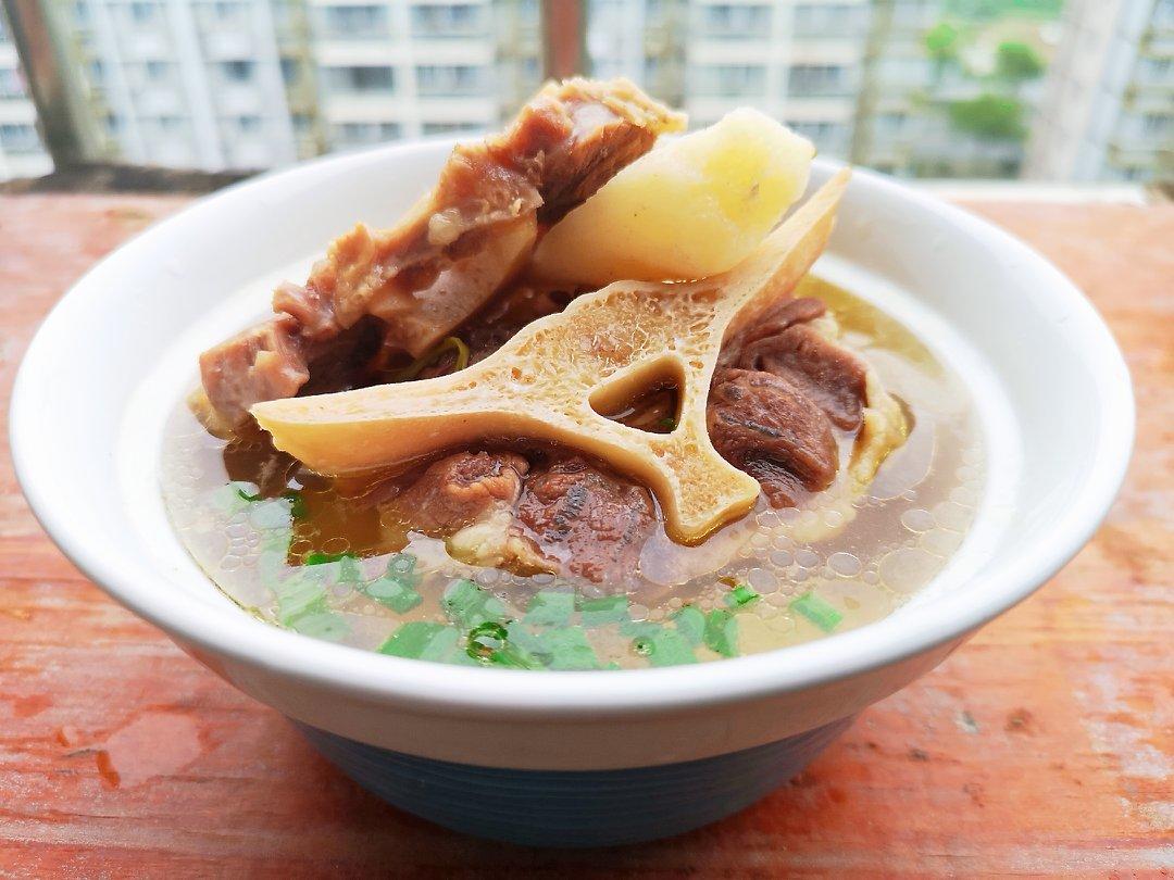 山药牛尾汤