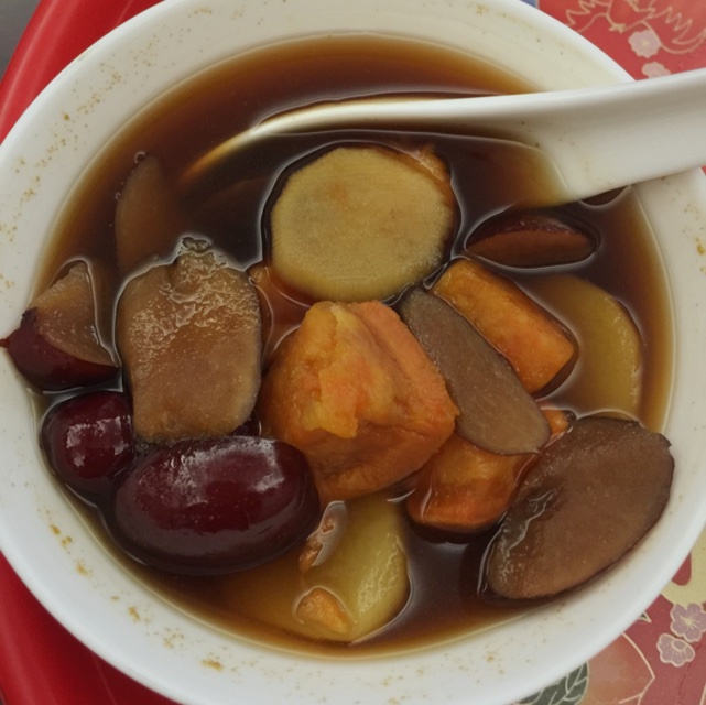 姜味红枣红糖番薯糖水