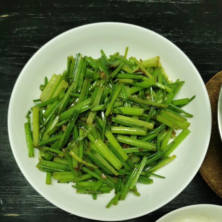 素炒香芹