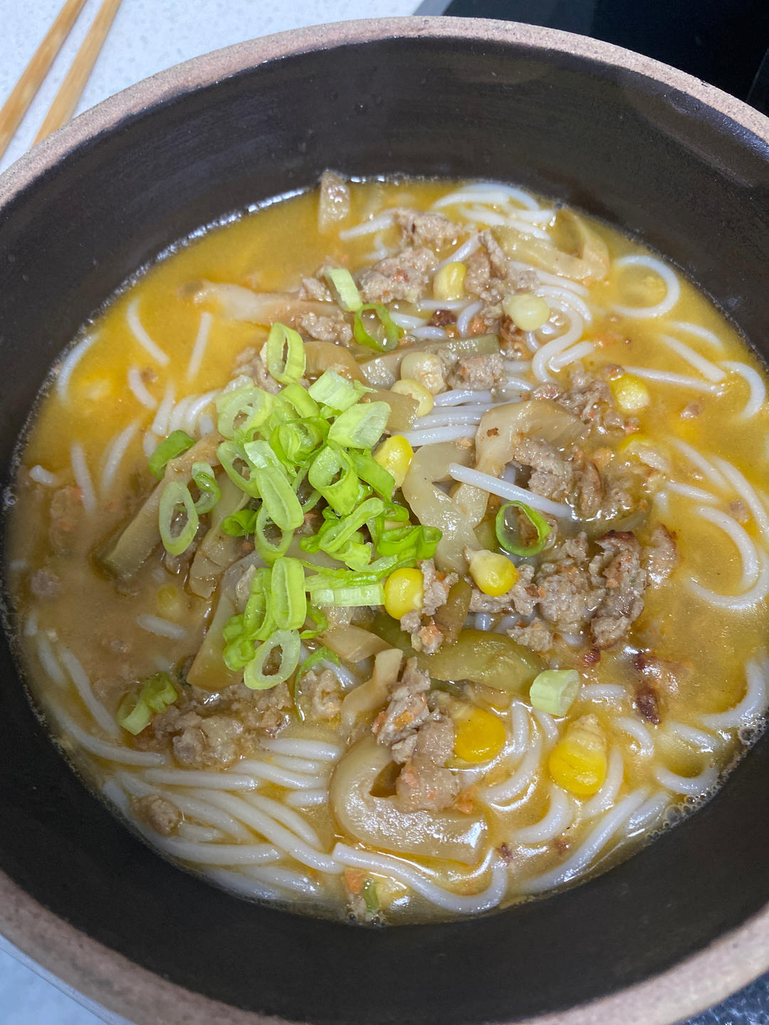 榨菜肉沫米线～巨香巨好吃！