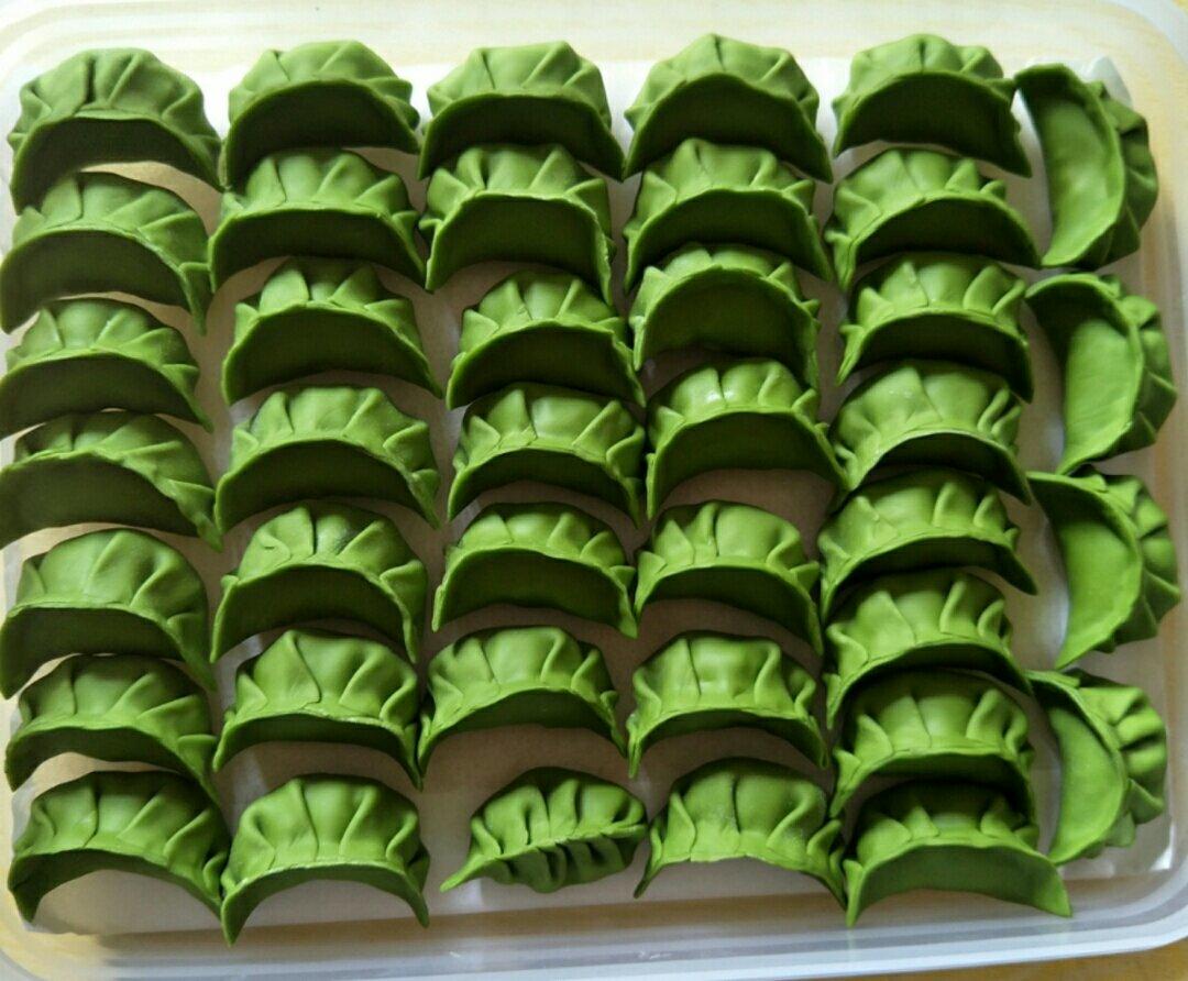彩色饺子（蔬菜汁）