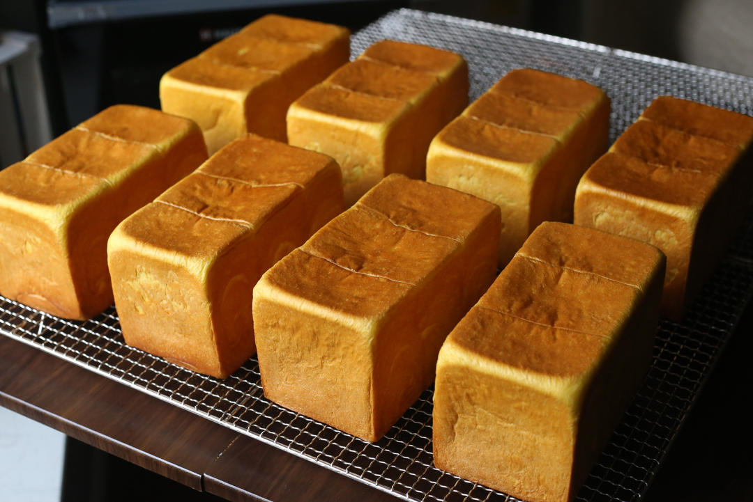 这南瓜巴斯克吐司吃一口直接封神，绵软细腻