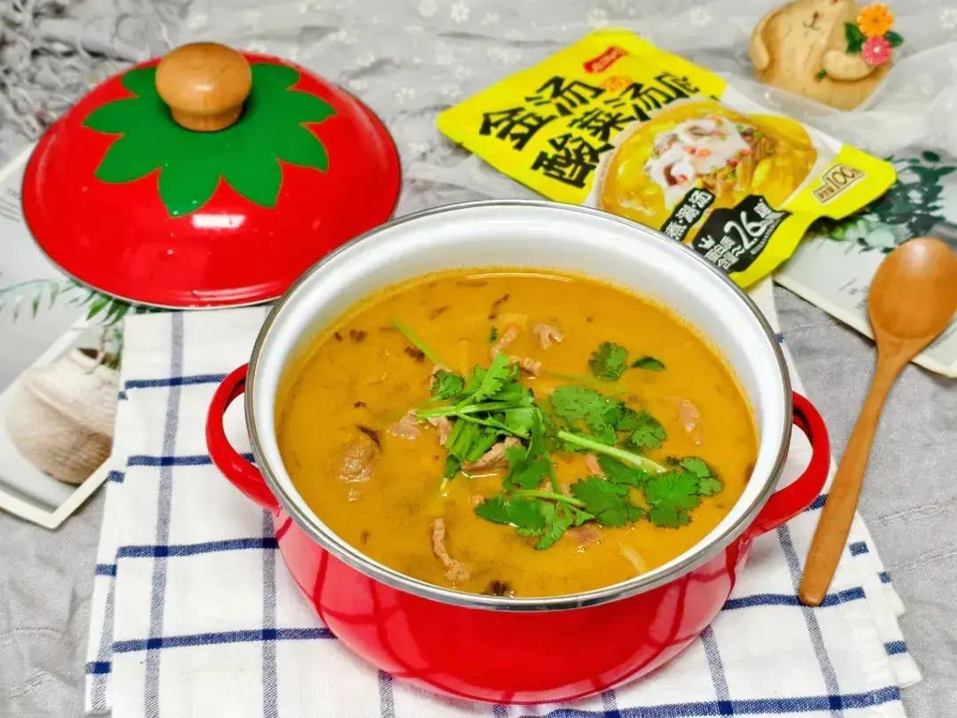 10分钟封神菜！金汤酸菜粉丝牛肉，酸辣暴击 汤底舔盘