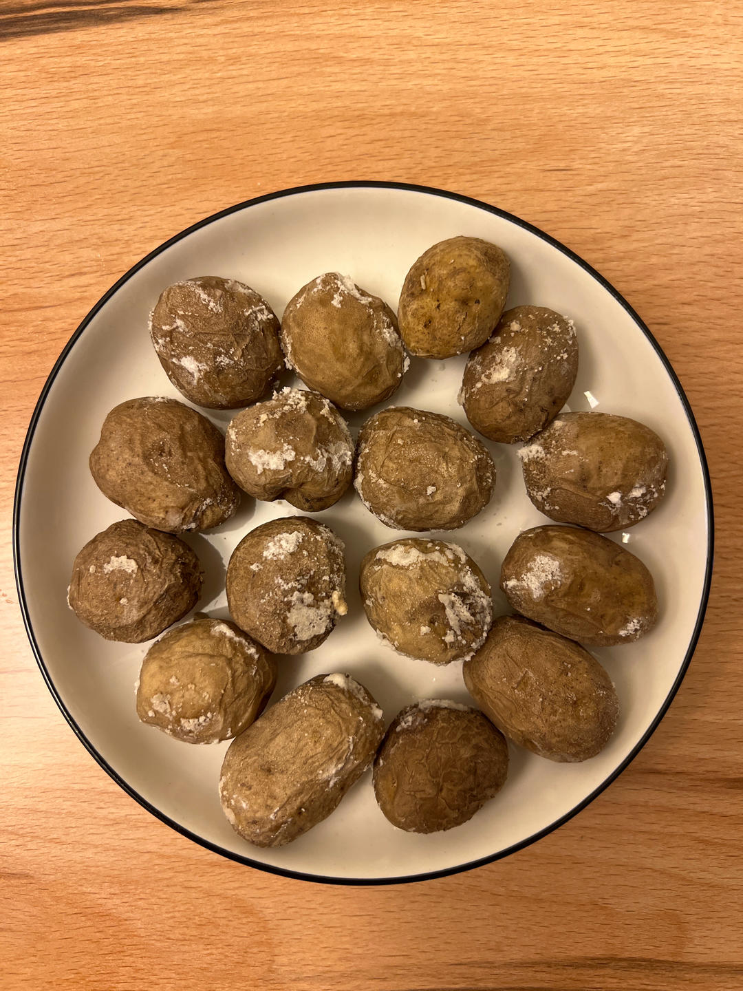 盐烤小土豆（电饭锅懒人快手菜）