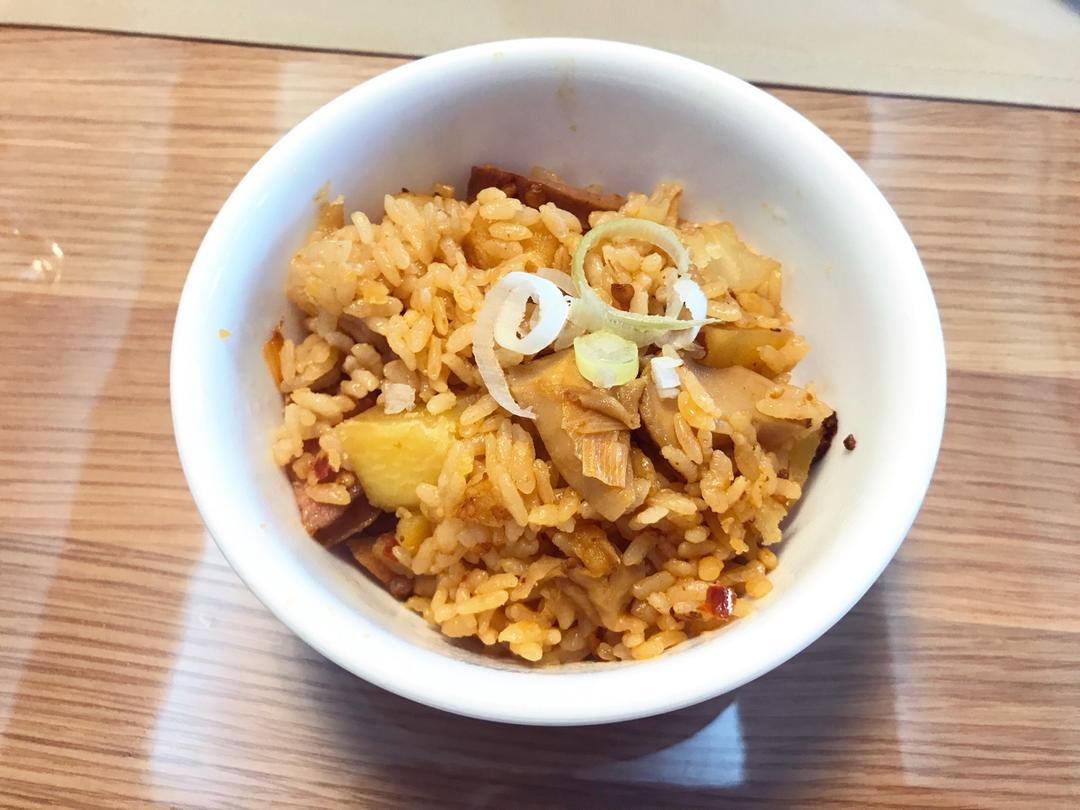 香肠土豆焖饭【一人也要吃好版】