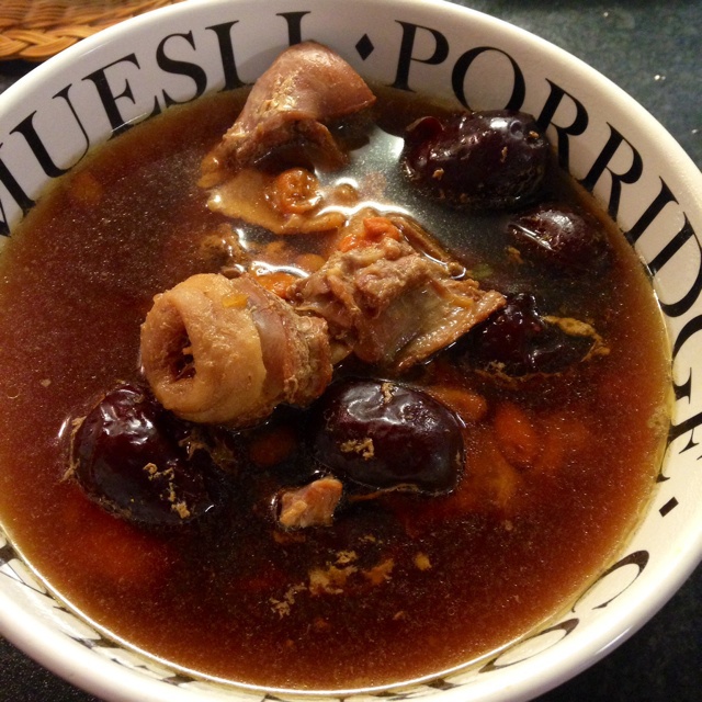 北芪红枣枸杞鸡汤