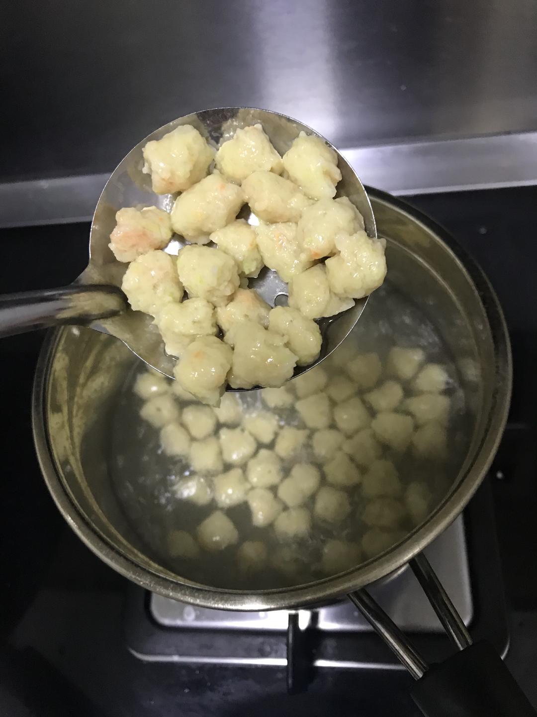 胡萝卜猪肉白菜丸子（无蛋手抓辅食）