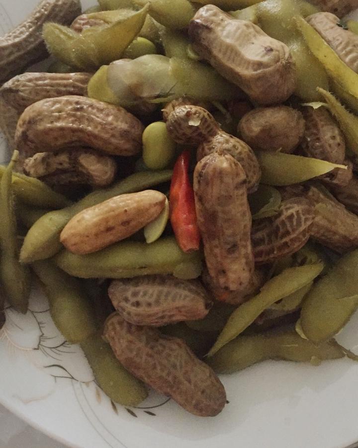 夏天来了～煮花生毛豆哦