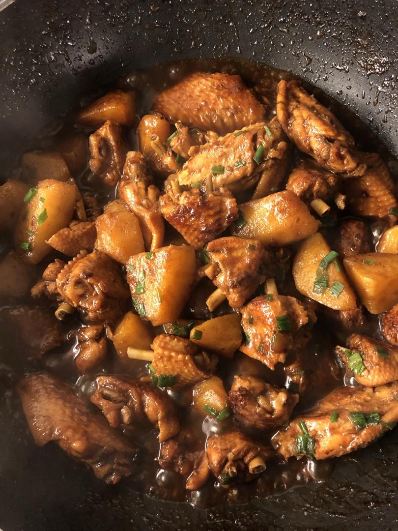 luluellamia做的红烧鸡翅炖土豆