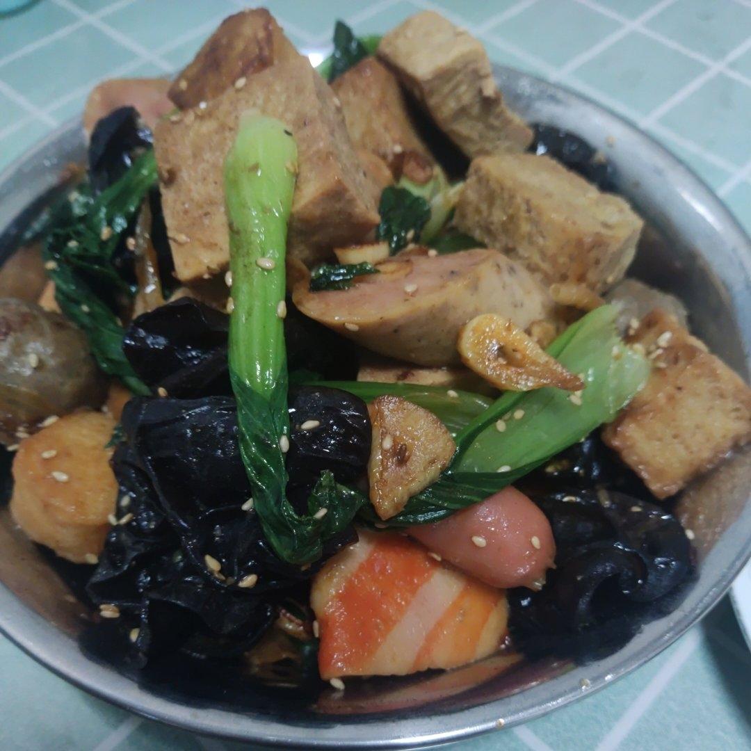 炒鸡好吃火锅丸子