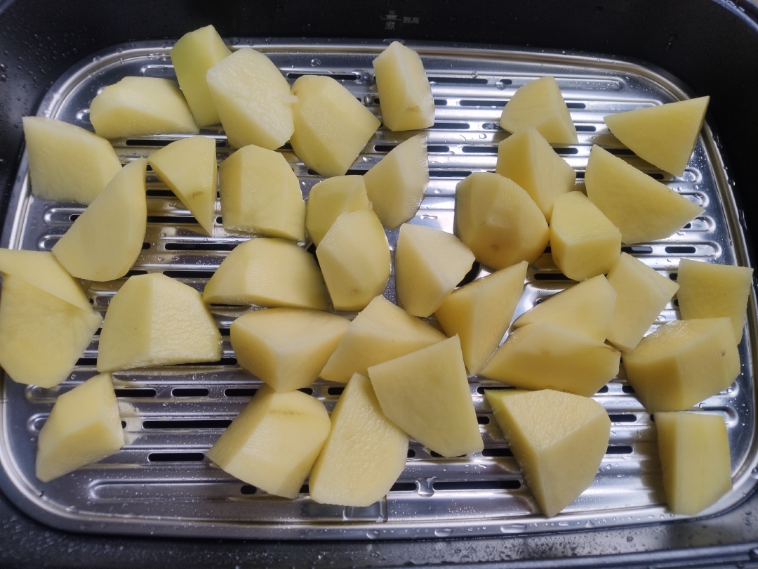自制薯片（烤箱版）的做法 步骤1
