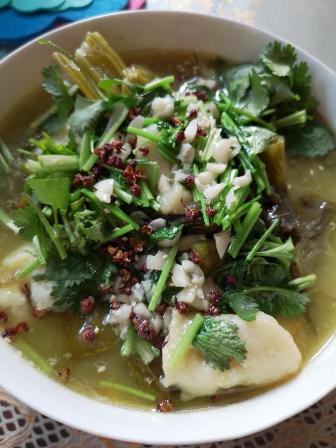 简单酸菜龙利鱼