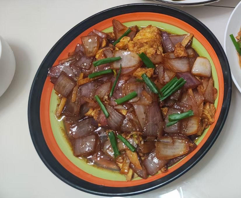 降压防癌的好食材  洋葱炒鸡蛋