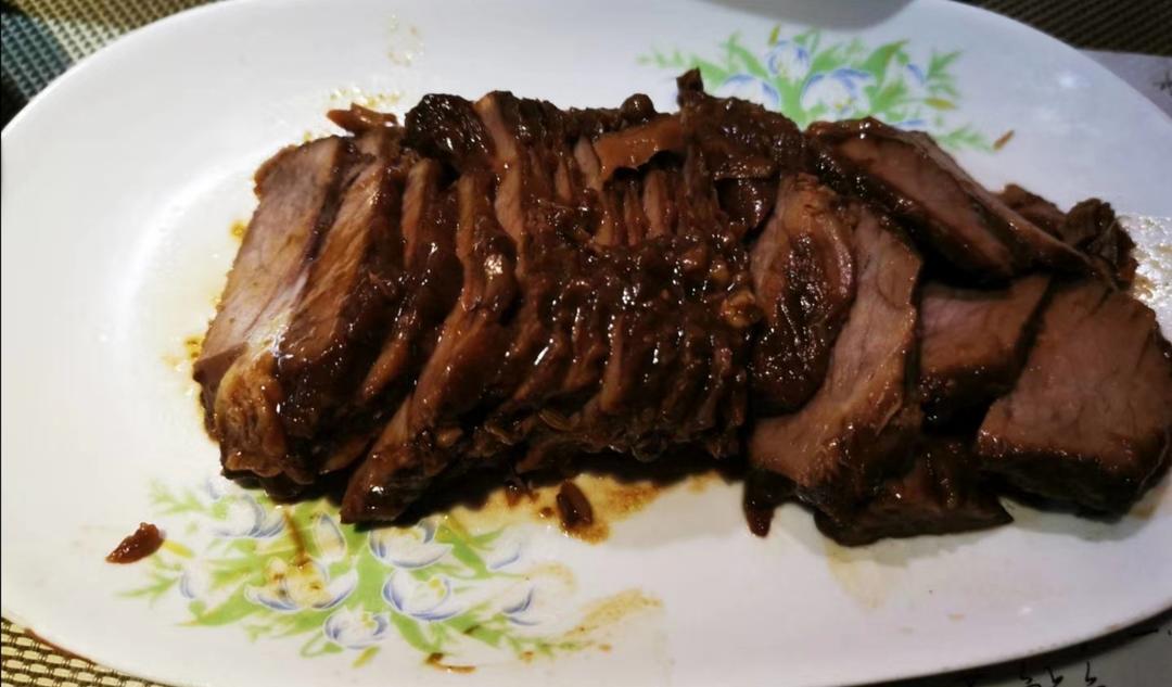 家常卤干切牛肉