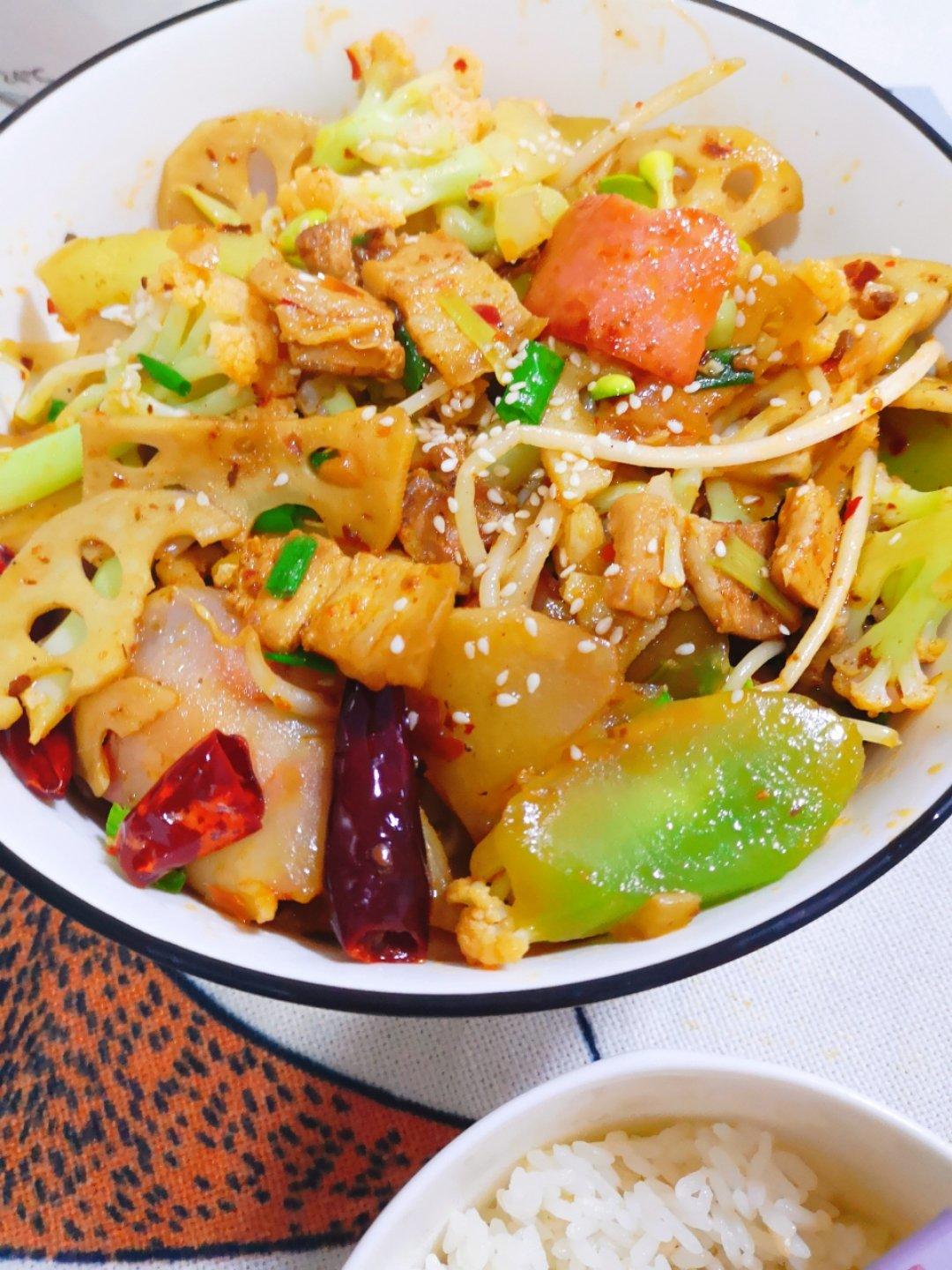 养了两只小猪猪做的麻辣香锅