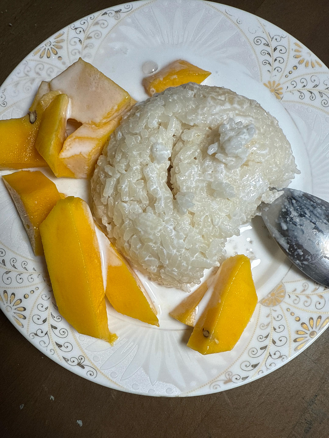 别出国啦，在家也能做芒果糯米饭🥭