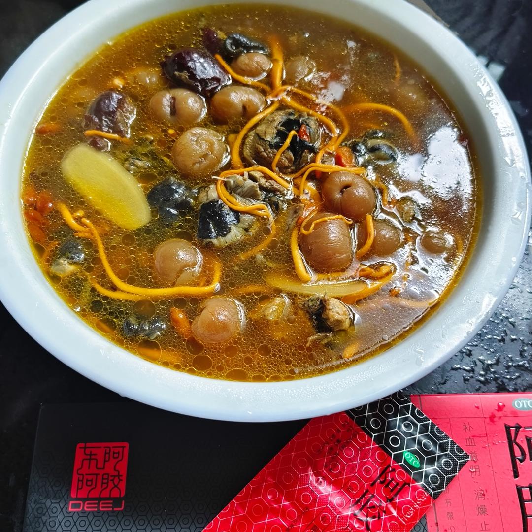 阿胶虫草乌鸡汤